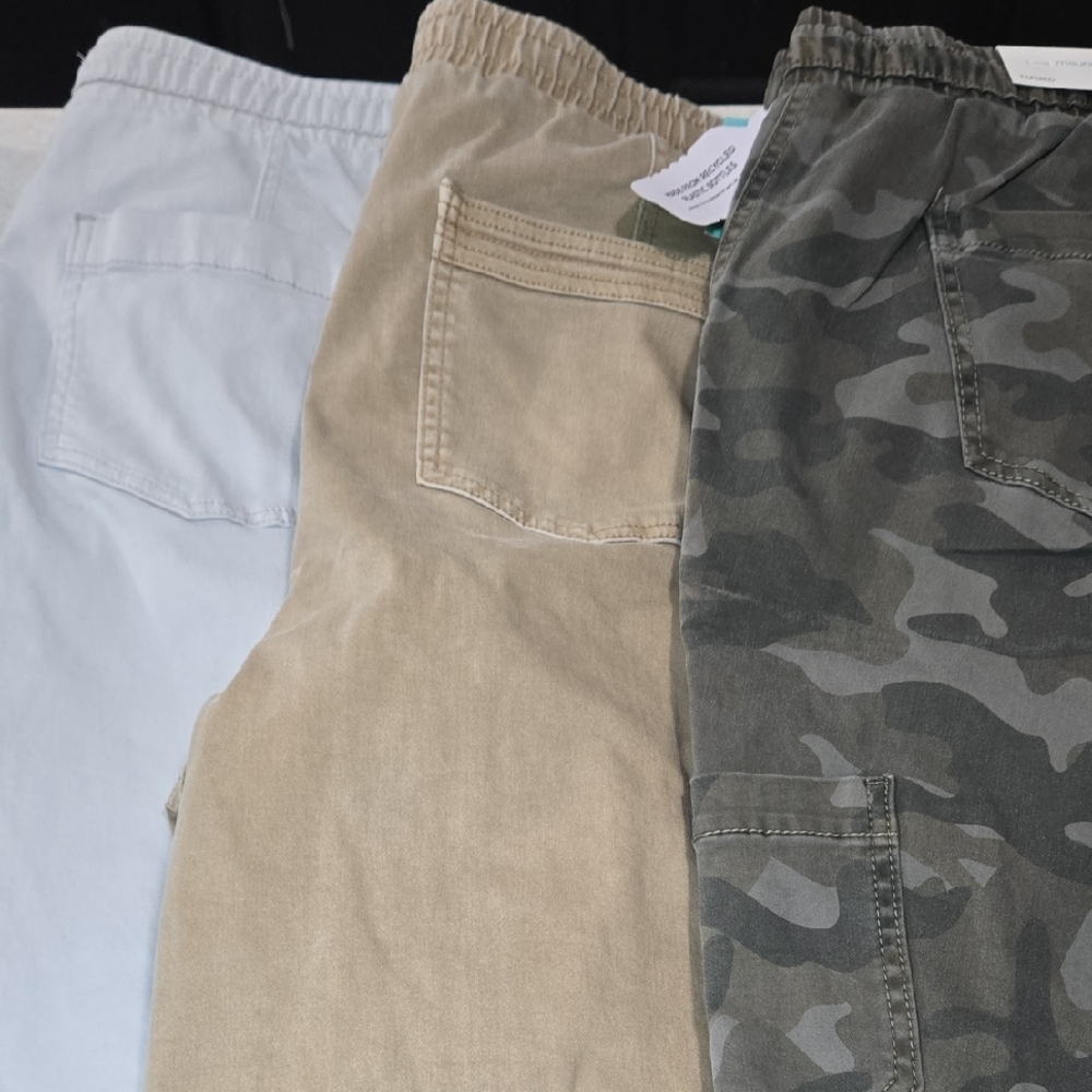 Maurices Green and Tan Casual Bottoms